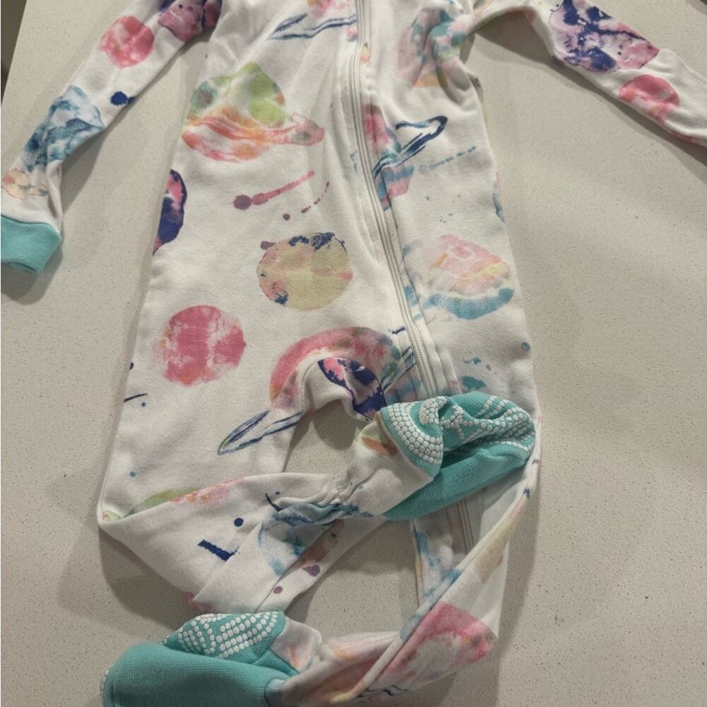 Burt's Bees Baby Colorful Planet Pajamas (Set of 2) Size 12 Months - Picture 2 of 3